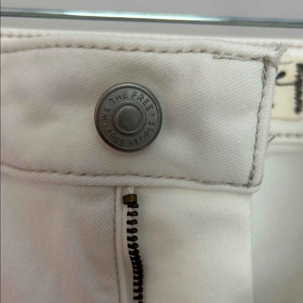 We The Free Bell Bottom Super Flare Jeans - Picture 5 of 14